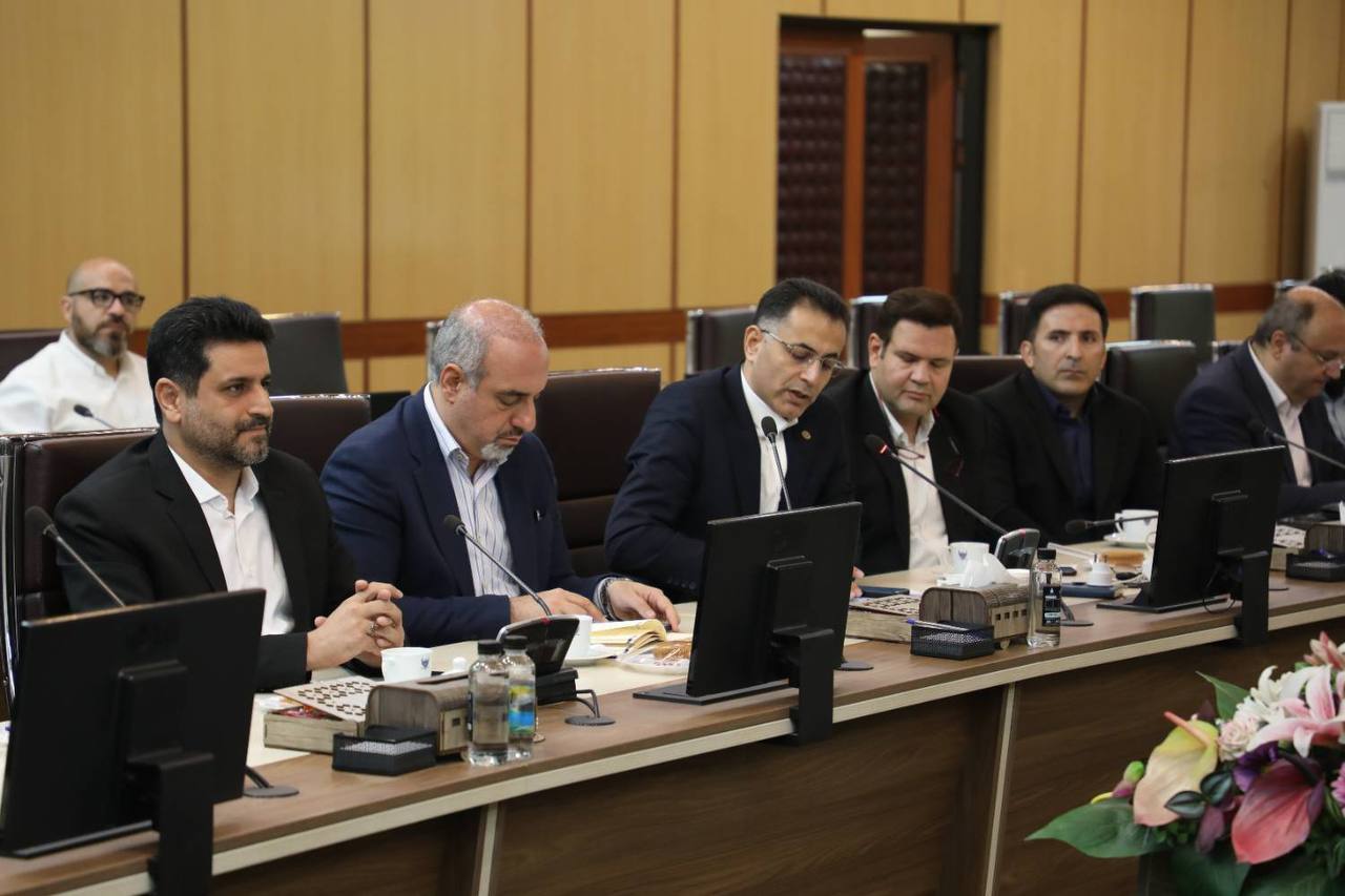 تشکیل قطارهای کامل و برنامه‌ای، کوتاه‌ترین مسیر برای افزایش بهره‌وری/ رشد ۱۲ درصدی تناژ حمل ریلی در دولت چهاردهم